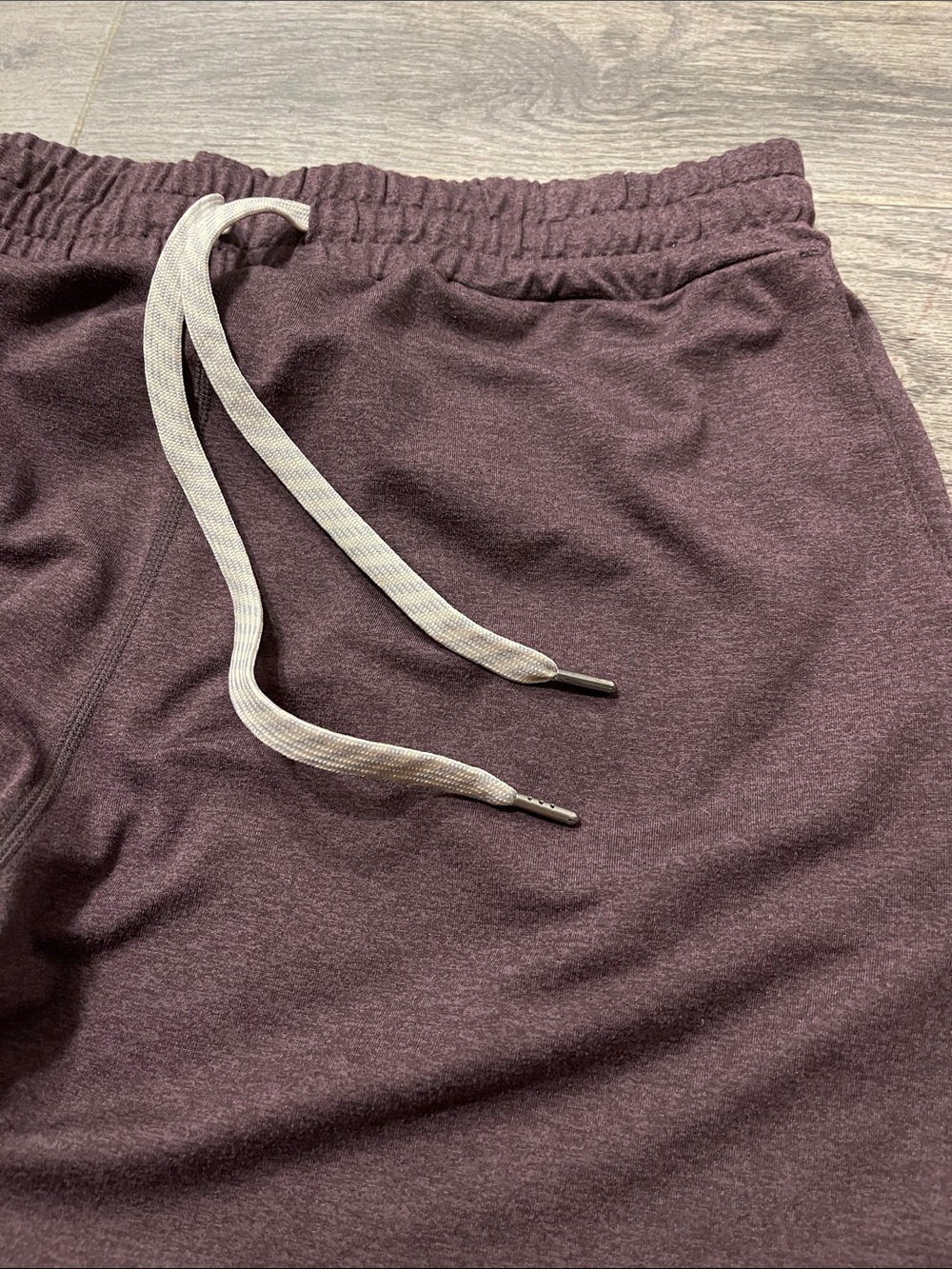 Vuori Women’s Performance Joggers - Picture 3 of 7